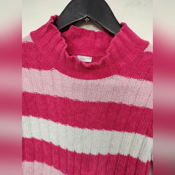 Pink Cozy Top 💗 - Picture 8 of 13